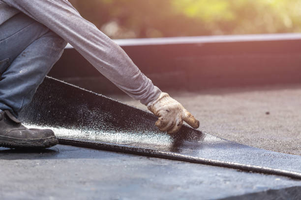 Professional Vapor Barrier Installation technician working in Wheaton, IL